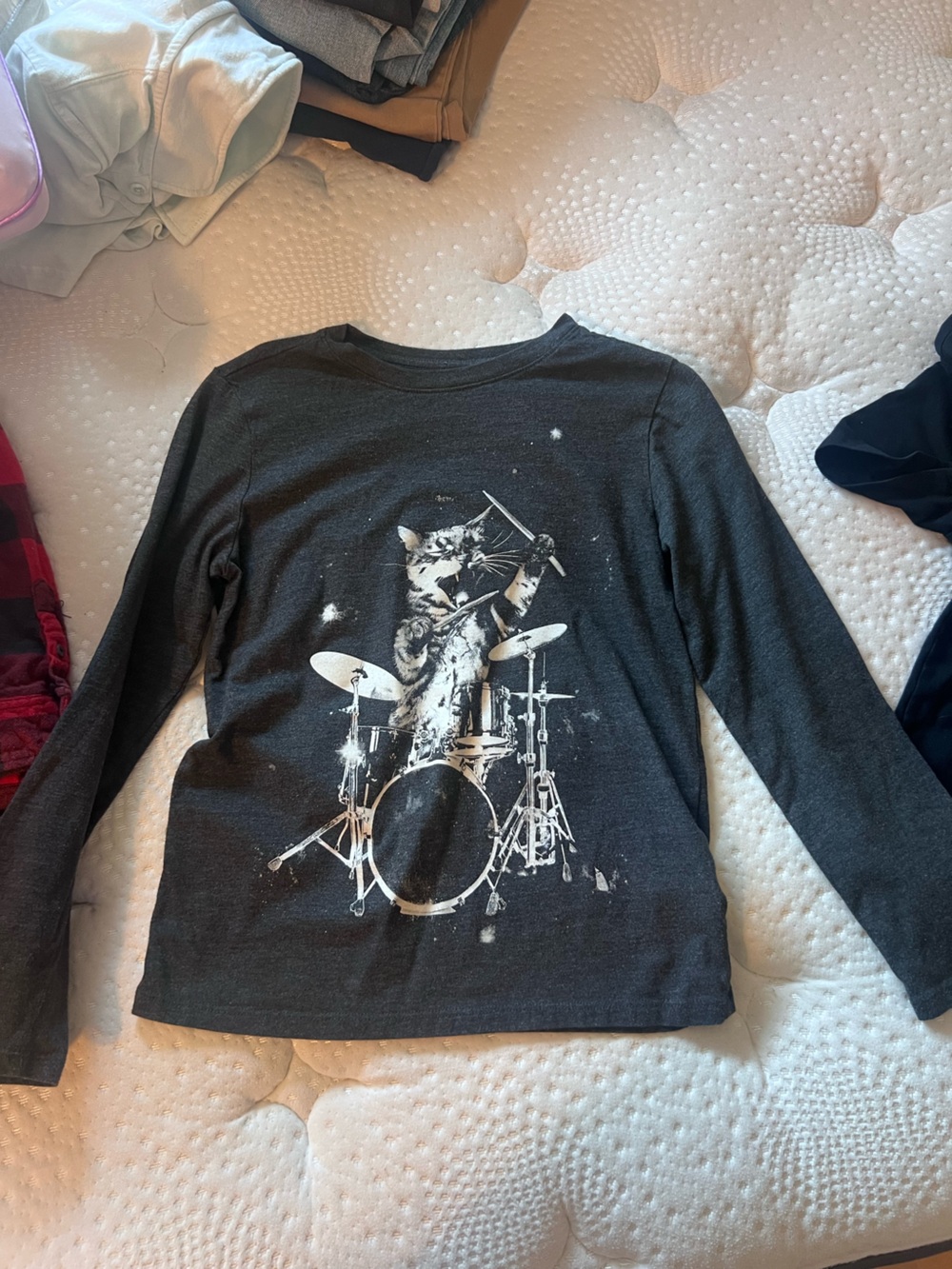 Men's Charcoal Gray Graphic Long-Sleeve Shirt - Cat Drummer Print